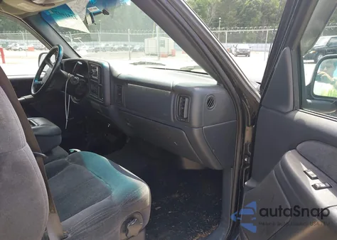 2002 Chevrolet Silverado 1500 Ls из США, поврежденный, VIN 2GCEC19T021147572